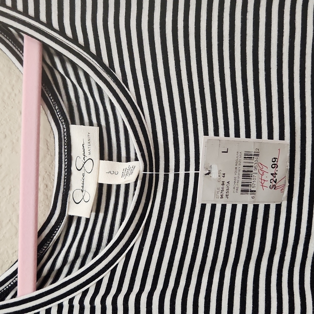 Jessica Simpson Maternity Top - Picture 2 of 5